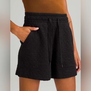 Lululemon rippled SHR short 5”